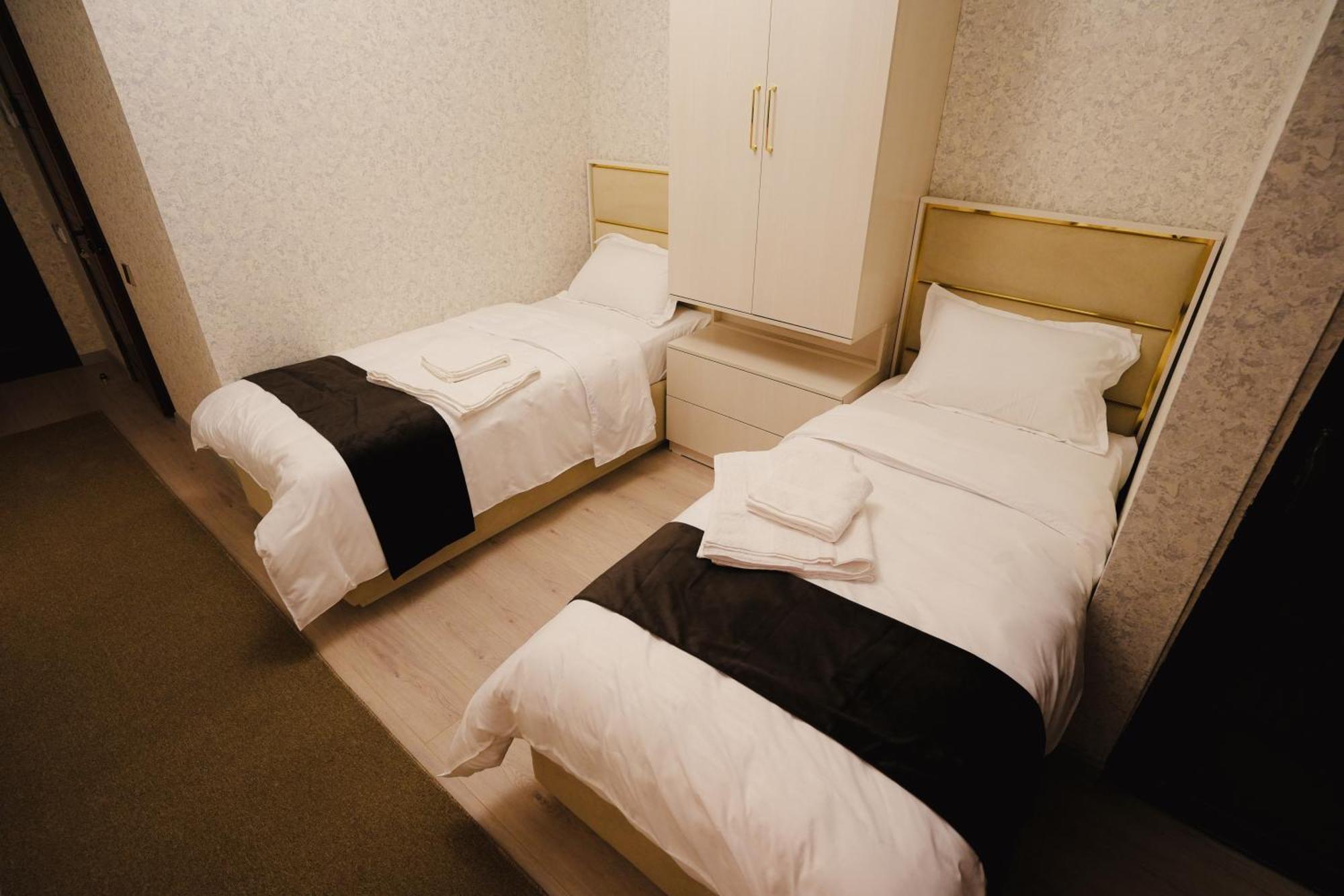 Baland Hotel Душанбе Экстерьер фото