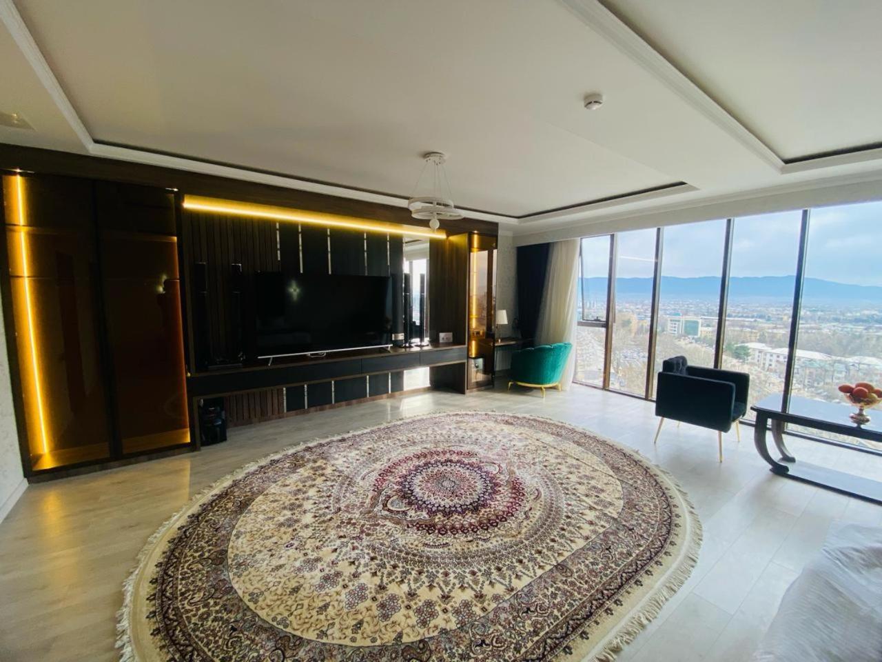 Baland Hotel Душанбе Экстерьер фото