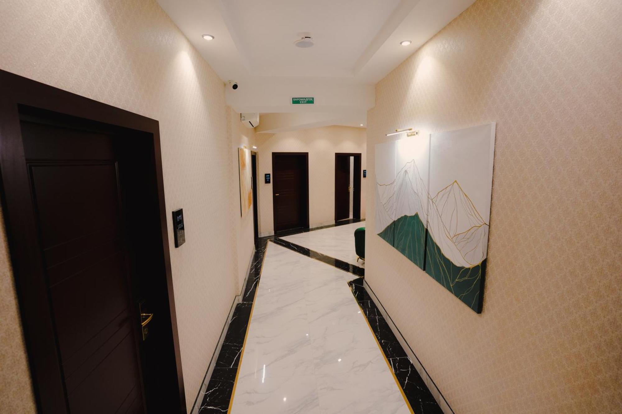 Baland Hotel Душанбе Экстерьер фото