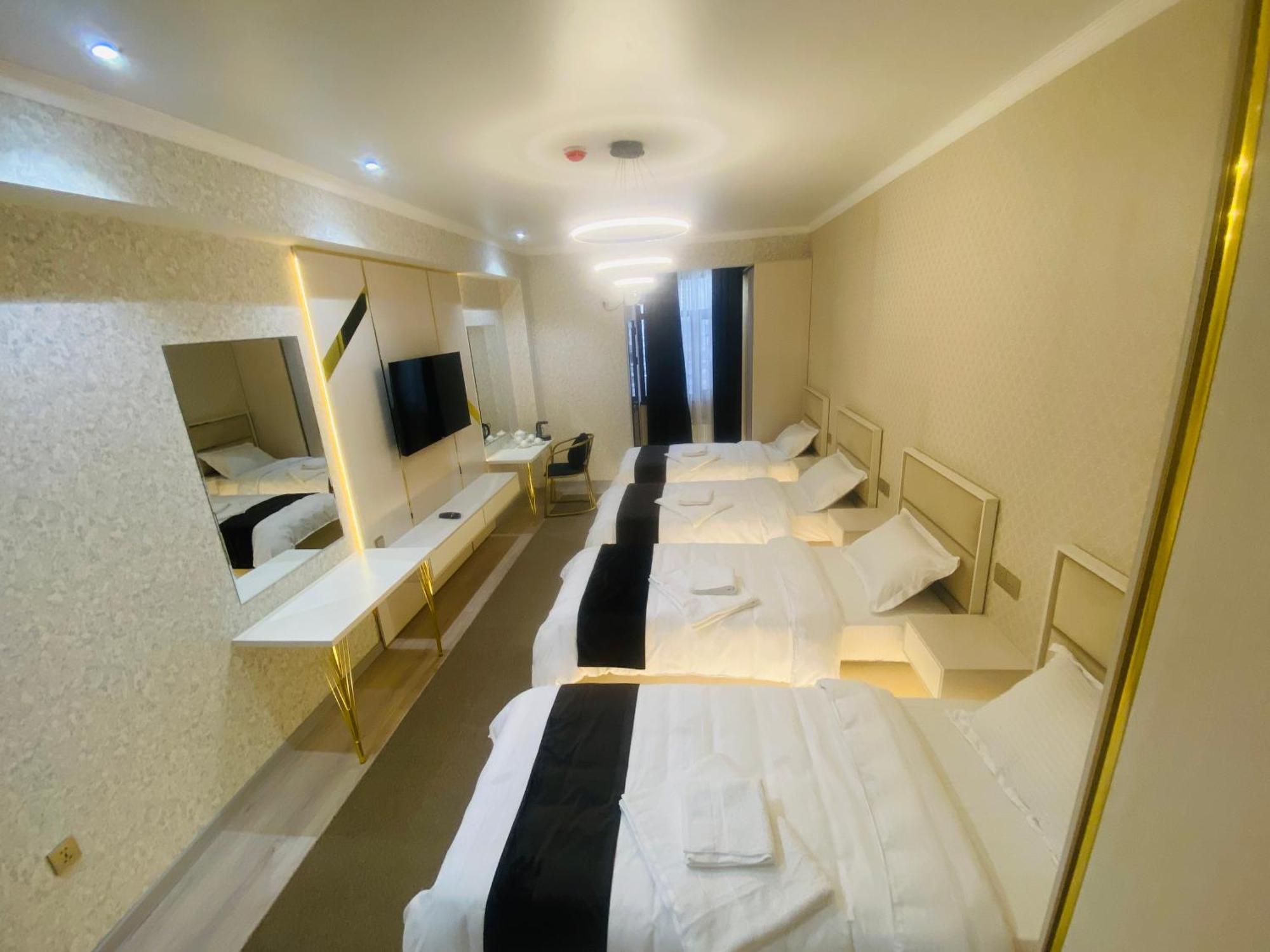 Baland Hotel Душанбе Экстерьер фото